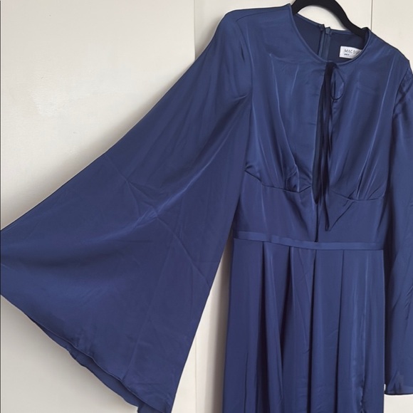 NWT | Mac Duggal Blue Charmeuse Soft Tie Keyhole Bell Sleeve Gown Size 6 - Picture 7 of 14
